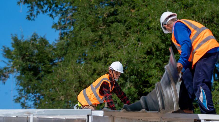 Roof maintenance in Rampart, AK